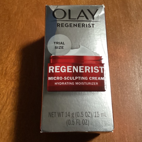 Olay Regenerist Trial Size Micro-Sculpting Cream Hydrating Moisturizer - Picture 4 of 8